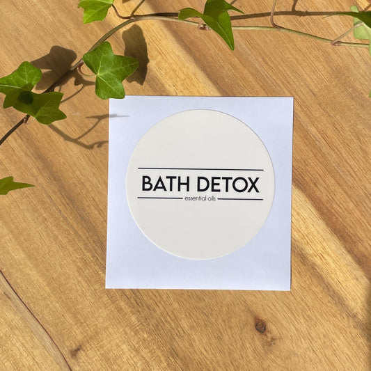 white round bath detox label